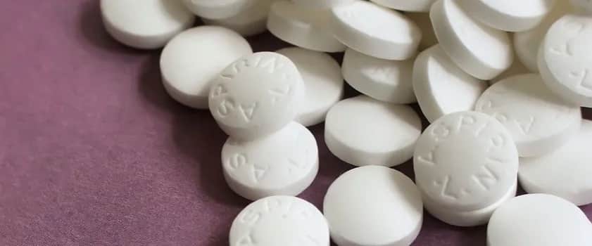 Jak często stosować aspirynę? Bezpieczne dawkowanie i odstępy