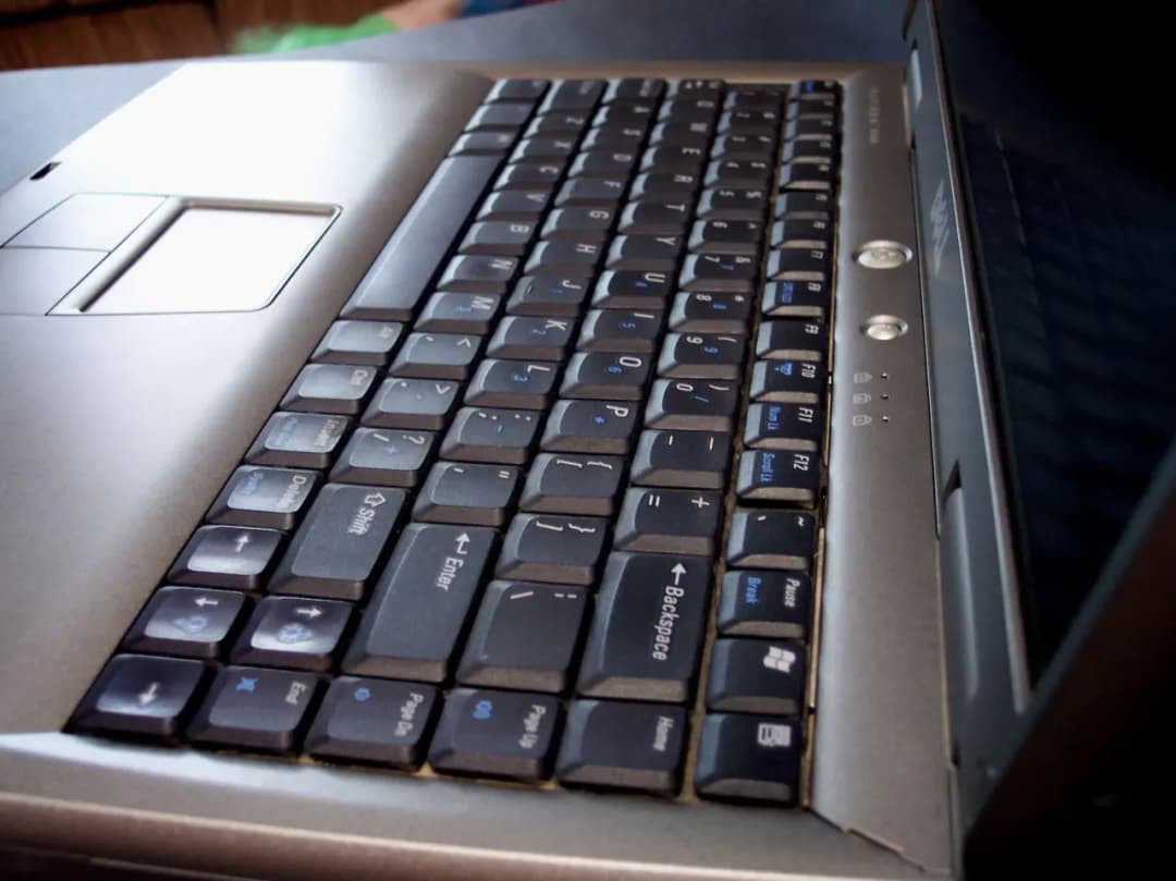 Jak włączyć klawiaturę w laptopie: 5 skutecznych metod